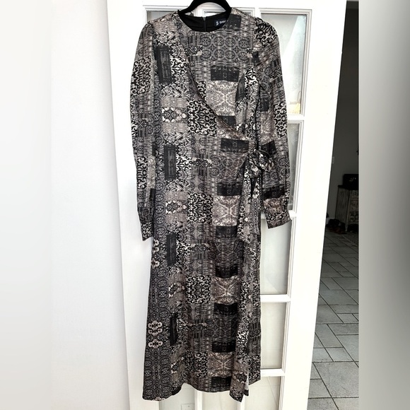 Barelli Black Grey Cream V-Neck Long Sleeve Wrap Gown Dress Size 6 Small S NWT - Picture 1 of 14